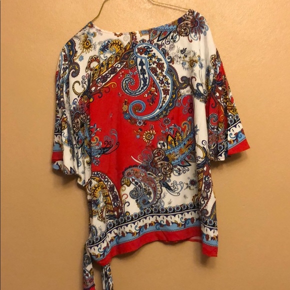 Lovely summer crisp tie side topp in Size S - Picture 5 of 5